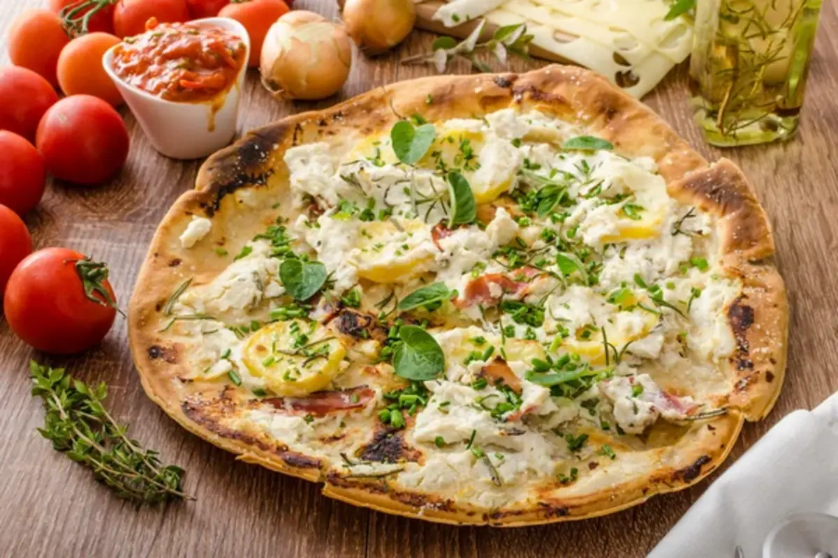 Receita de Pizza de Batata com Alecrim