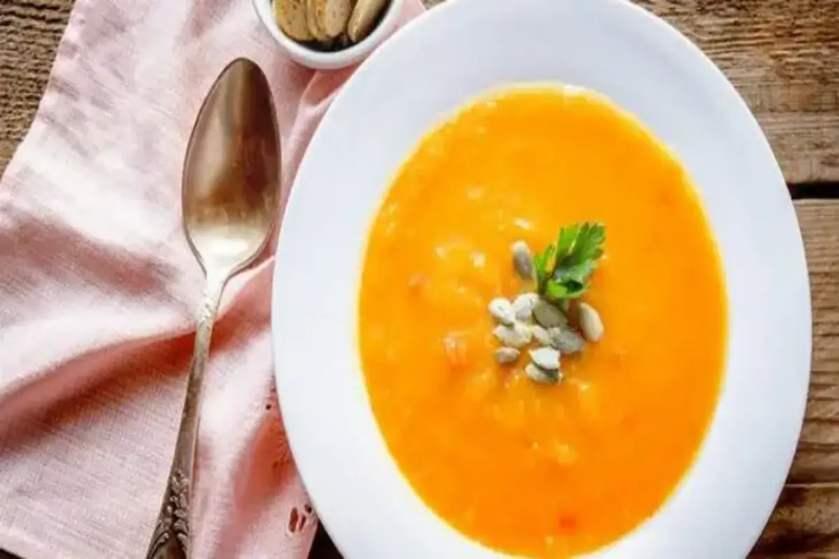 Receita de Sopa de Abóbora Assada com Leite de Coco