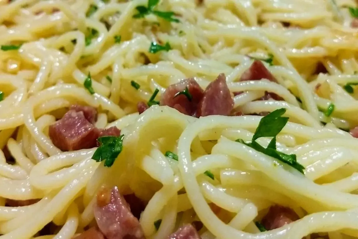 Receita de Macarrão ao alho e óleo com pimenta calabresa